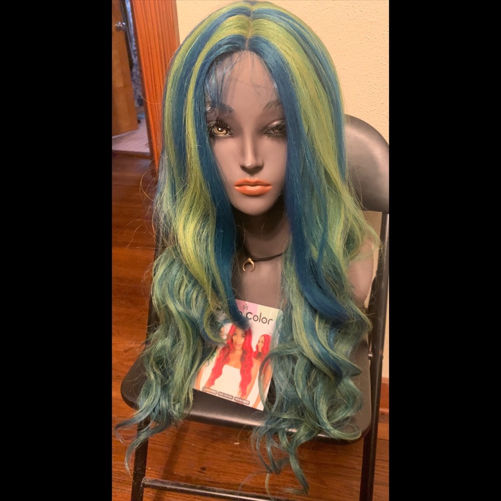 Zury Sis Shay Lacefront Wig